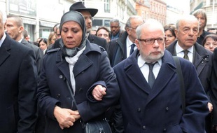 Latifa Ibn Ziaten, la mère d'une victime de Merah, et Samuel Sandler, le père et grand-père de trois autres victimes, le 17 mars 2013 à Toulouse