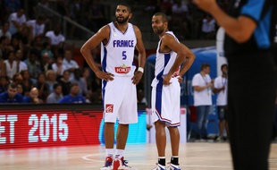 Nicolas Batum et Tony Parker lors de France-Géorgie, en amical, le 21 août 2015.