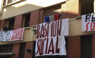 Le Bastion social est né de l'ouverture de ce squat destiné aux ''Français de souche'' dans le centre de Lyon, fin mai 2017.
