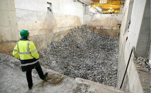 La communauté urbaine fournit 448 000 tonnes de déchets, dont 300 000 sont incinérés.