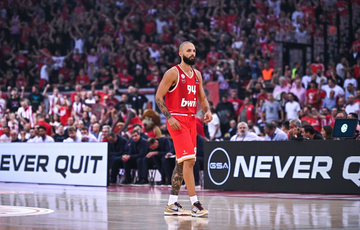 Basket : Evan Fournier se la joue Stephen Curry pour faire gagner son équipe dans un derby de foli image