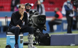 Thomas Tuchel sur sa glacière devant PSG-Metz.