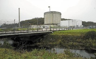 Située dans les Monts d'Arrée, la centrale de Brennilis a fonctionné entre 1967 et 1985.