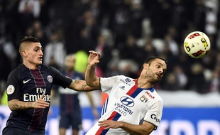 Marco Verratti (PSG) à la lutte avec Jérémy Morel (OL), le 27 novembre 2016.