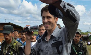 Roméo Langlois, correspondant de la chaîne France 24, avait été enlevé le 28 avril par les rebelles marxistes des Farc lors de l'attaque d'une brigade militaire dont il filmait une opération anti-drogue de l'armée dans le sud du pays.