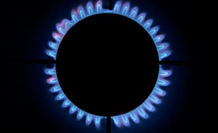 La flamme d'une cuisinière au gaz, le 11 décembre 2012 à Chisseaux (France)