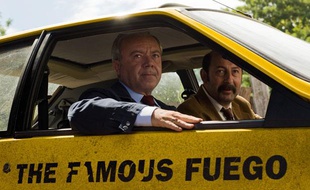 Les agents Bullit et Ripper (Kad Mérad et Olivier Baroux).