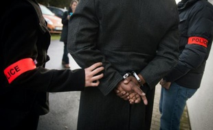 Six nouvelles personnes ont été interpellées dans le cadre de l'enquête sur l'attaque de policiers à Viry-Châtillon en octobre 2016 (Illustration).
