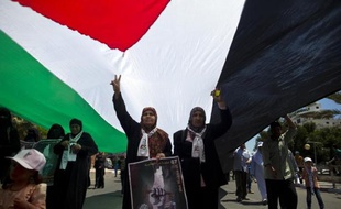 Des palestiniens manifestent à Gaza pour commémorer le 67e anniversaire de la "Nakba", "catastrophe" en arabe, le 16 mai 2015