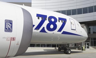 Le constructeur aéronautique américain Boeing a effectué vendredi un dernier vol d'essai sur l'un de ses 787 "Dreamliner" en vue d'obtenir la certification des modifications apportées à ses batteries, à l'origine de l'interdiction de vol mondiale de l'appareil.