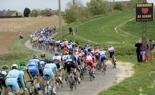 Le peloton du Tour des Flandres, le 6 avril 2014, en Belgique.