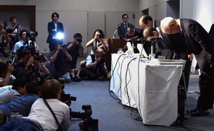 Les dirigeants de l'équipementier japonais Takata ont présenté leurs excuses le 25 juin 2015 devant les actionnaires