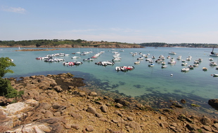 Vue de l'anse de Port Manec'h dans le Finistère.