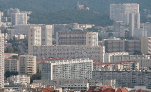 Vue générale de la ville de Marseille depuis notre dame de la garde