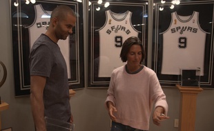 Tony Parker et Alessandra Sublet dans Tony Parker Confidentiel.