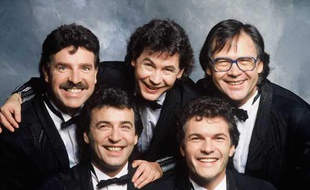 Eric (Eric Bouad), Framboisier (Claude Chamboisier), Bernard Minet (Bernard Wantier), Remy (Remy Sarrazin) et Rene (Rene Morizur) du groupe "Les Muscles", en 1989