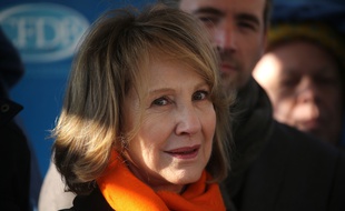 L'actrice Nathalie Baye à la vente aux enchères aux Hospices de Beaune le 18 novembre 2018