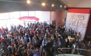 Les manifestants ont investi les le cinéma Gaumont de Rennes, le 1er mai lors de la manifestation contre la loi Travail.