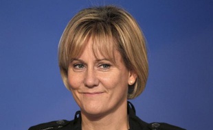 La ministre de l'Apprentissage, Nadine Morano, s'est livrée à une utilisation effrénée de twitter entre les 24 et 26 décembre, éreintant tour à tour sa marionnette aux Guignols, l'ex-Premier ministre Dominique de Villepin ou encore le candidat PS François Hollande.