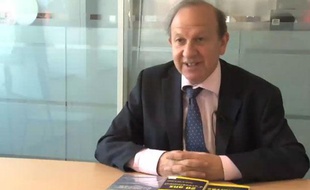 Henry Sterdyniak, économiste à l'OFCE et membre des économistes atterrés, dans les locaux de 20 Minutes le 9 mai 2011