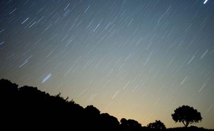 Pluie de météorites dans le ciel espagnol, à proximté de Grazalema, dans le sud de l'Espagne, dans la nuit du 13 au 14 août.