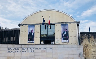 L'Ecole Nationale de la Magistrature à Bordeaux.