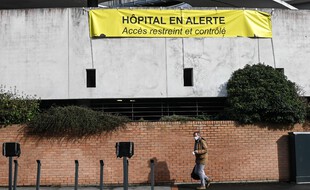 L'hôpital de Dunkerque en proie à l'inquiétude avec la vague de variant du Covid-19 qui s'abat sur les habitants.