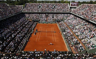 Le court central de Roland-Garros le 4 juin 2013.