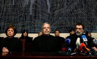 Le gouvernement portugais a subi vendredi un sérieux revers de la part de la Cour constitutionnelle qui a rejeté plusieurs mesures du budget de l'Etat pour 2013, élément clé du plan de sauvetage négocié avec les créanciers internationaux du pays.