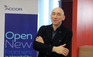 Le groupe hôtelier français Accor a confirmé jeudi ses objectifs de résultats pour 2012 et a fait état d'une progression de 1,5% de ses ventes sur l'année, à 5,65 milliards d'euros, tirées par les pays émergents.