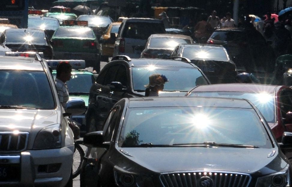 15-Août et canicule : Les réflexes à adopter pour éviter les coups de chaud dans les bouchons