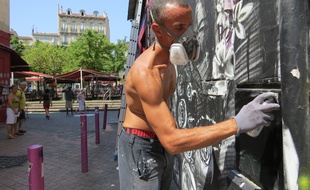 Marseille, le 10 juillet 2015n début du Street Art Festival sur le cours Julien.