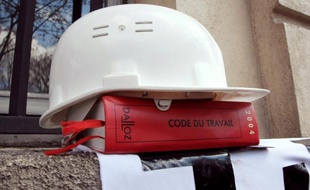 Un projet de réforme de l'inspection du travail, présenté en Conseil des ministres, va renforcer les pouvoirs des inspecteurs qui pourront notamment infliger des amendes aux entreprises, mais prévoit aussi une nouvelle organisation du travail.
