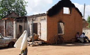 Au moins 34 personnes ont été tuées dans une attaque à l'explosif contre un marché aux bestiaux dans le nord-est du Nigeria, a indiqué jeudi un responsable des services de secours, craignant que le bilan s'alourdisse.