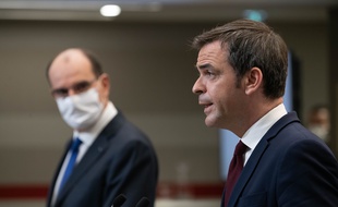 Le Premier ministre Jean Castex et le ministre de la Santé Olivier Véran, à Paris le 14 janvier 2021.