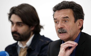 Edwy Plenel, le cofondateur de Mediapart, accompagné du journaliste Fabrice Arfi, le 4 février 2019.