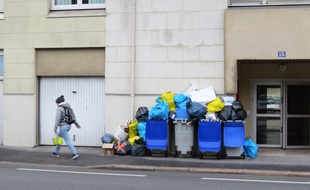 Des ordures ménagères qui s'entassent à Nantes.