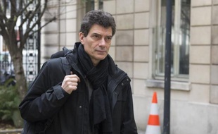 Europe Ecologie-les Verts enjoint aux parlementaires d'"amender" et d'"améliorer" le projet de loi transcrivant l'accord sur l'emploi, dans un texte adopté samedi par son conseil fédéral, a indiqué à l'AFP Pascal Durand, secrétaire national du parti.
