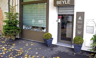 PLa gendarmerie a interpellé le complice présumé du braqueur abattu par un bijoutier de Sézanne (Marne) le 28 novembre dernier lors d'une tentative de braquage, a annoncé la gendarmerie jeudi dans un communiqué.