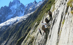 Les alpinistes pourront être fouillés cet été dans le massif du Mont-Blanc. Illustration.