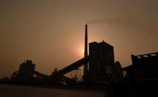 Une usine de New Delhi, le 19 février 2015