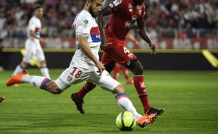 Nabilon plante le 3e but de l'OL à Dijon
