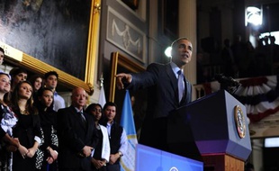 Le président Barack Obama n'est "pas content" des bugs qui minent les débuts du portail internet au coeur de sa réforme du système d'assurance maladie, mais il a défendu mercredi à Boston les fondamentaux de la loi face à ses détracteurs.