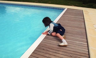 Quatre dispositifs de sécurité des piscines ont été prévus par décret afin de protéger les enfants de moins de cinq ans.
