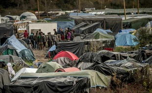 Des migrants dans la "Jungle" le 5 novembre 2015 à Calais