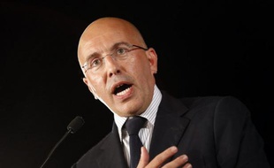 L'UMP revient à la charge, jeudi à l'Assemblée, sur la laïcité, avec une proposition de loi sur la neutralité religieuse dans les entreprises et associations, qui fait suite à l'annulation, en mars, par la Cour de cassation, du licenciement d'une employée voilée de la crèche privée Baby Loup.