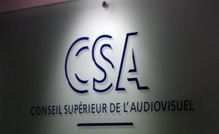 Le Conseil supérieur de l'audiovisuel (CSA) va engager "une réflexion concertée sur le droit à l'information en matière sportive", a-t-il indiqué lundi dans un communiqué.