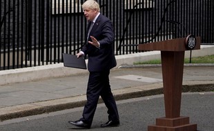 Boris Johnson quitte son poste de Premier ministre dans un Royaume-Uni en plein marasme