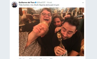 Tilda Swinton, Guillermo del Toro, Daniel Brühl et Juan Antonio Bayona dans un bouchon lyonnais en octobre 2017.
