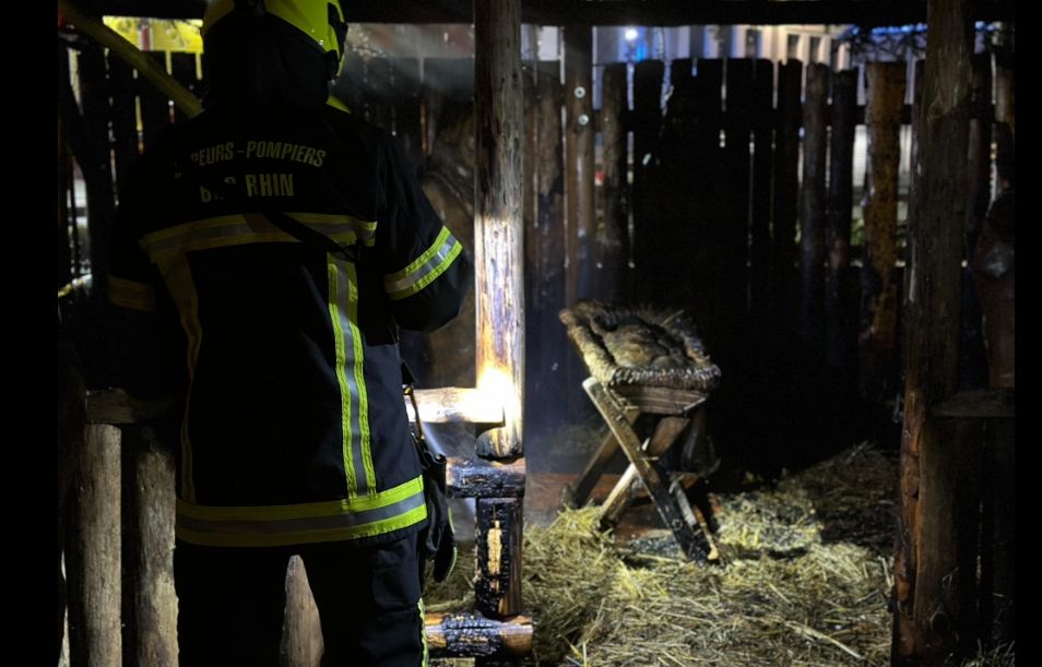 Strasbourg : Une crèche de Noël volontairement incendiée